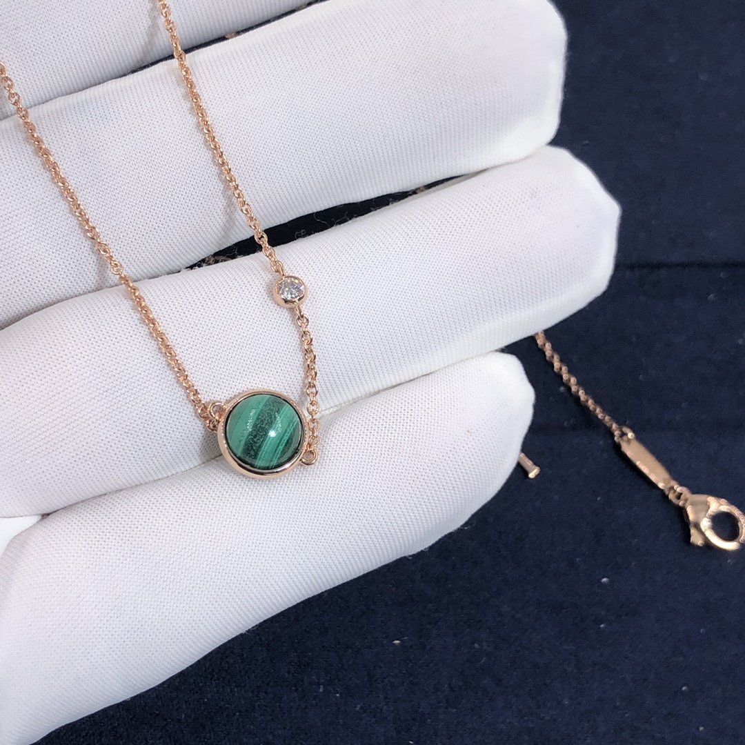 Customize Piaget Possession Pendant Necklace in 18K Rose Gold with a Brilliant-cut Diamond and a Malachite Bead